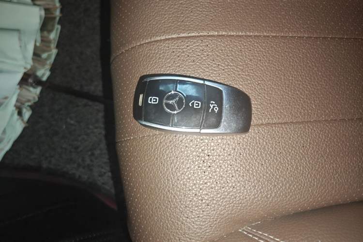 Used Mercedes-Benz E-Class 2019 E 200 Sport Edition Vehicle Key