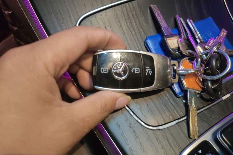 Used Mercedes-Benz E-Class 2019 Restyled E 300 L Sport Luxury Edition Vehicle Key