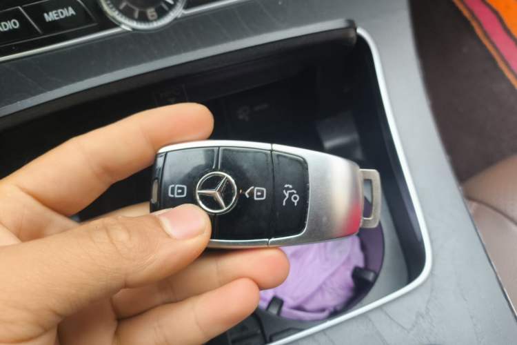 Used Mercedes-Benz E-Class 2019 E 300 L Sport Luxury Edition Vehicle Key