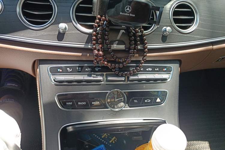 Used Mercedes-Benz E-Class 2020 Restyled E 300 L Sporty and Stylish Edition Audio And AC Panel