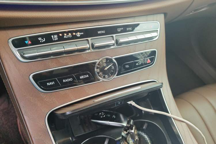 Used Mercedes-Benz E-Class 2020 Restyled E 300 L Exclusive Edition Audio And AC Panel