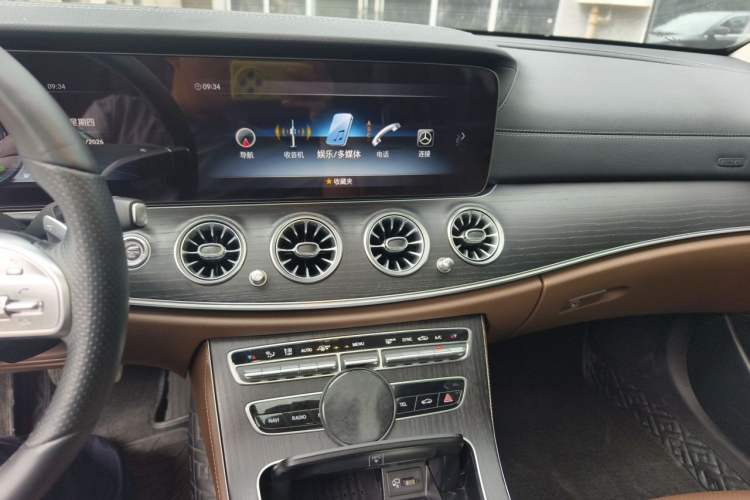 Used Mercedes-Benz E-Class 2020 E 260 L Sport Edition Audio And AC Panel