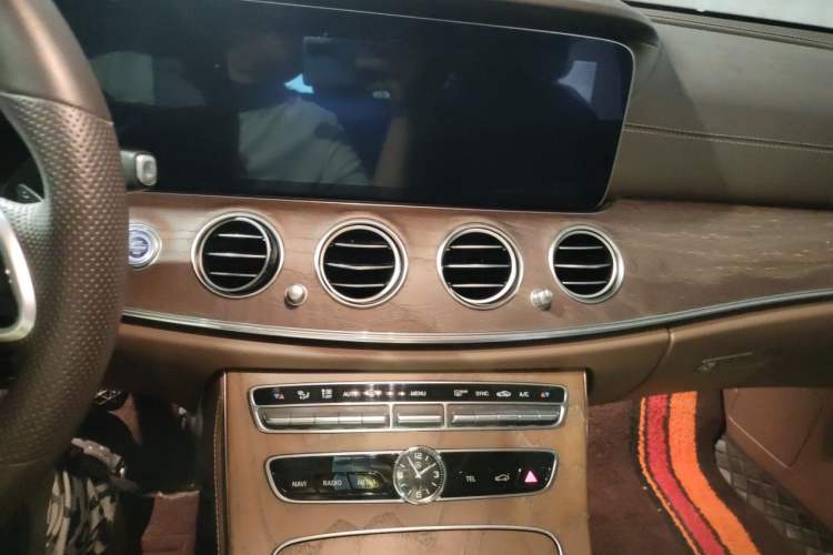 Used Mercedes-Benz E-Class 2020 E 260 L Audio And AC Panel