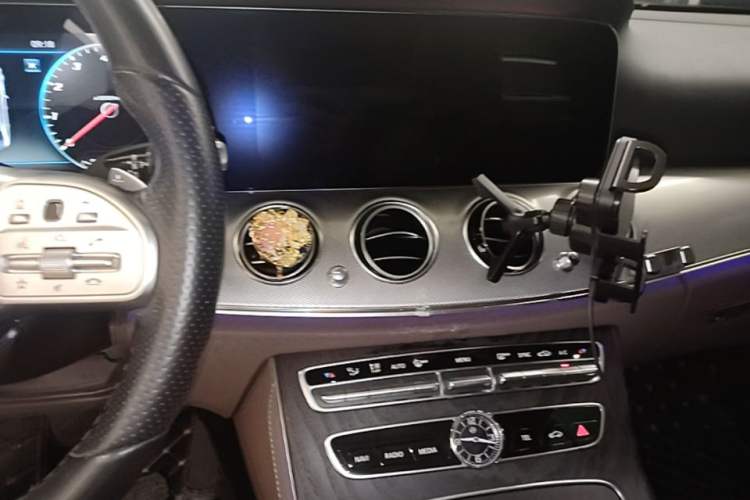 Used Mercedes-Benz E-Class 2020 Facelift E 260 Sport Edition Audio And AC Panel