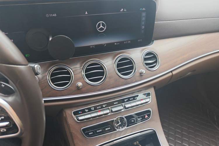 Used Mercedes-Benz E-Class 2020 Facelift E 300 L Stylish Edition Audio And AC Panel