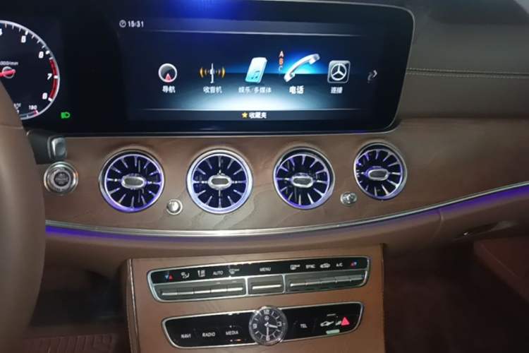 Used Mercedes-Benz E-Class 2020 E 300 L Luxury Model Audio And AC Panel