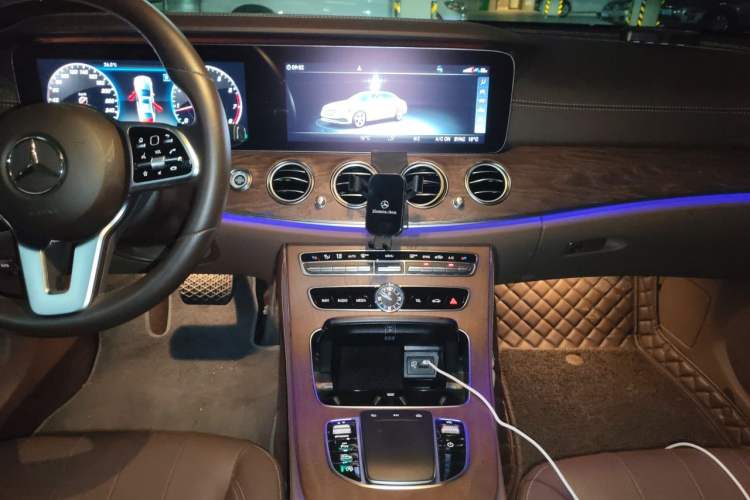 Used Mercedes-Benz E-Class 2020 Facelift E 300 L Stylish Edition Audio And AC Panel