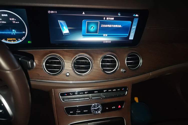 Used Mercedes-Benz E-Class 2020 E 300 L Luxury Model Audio And AC Panel
