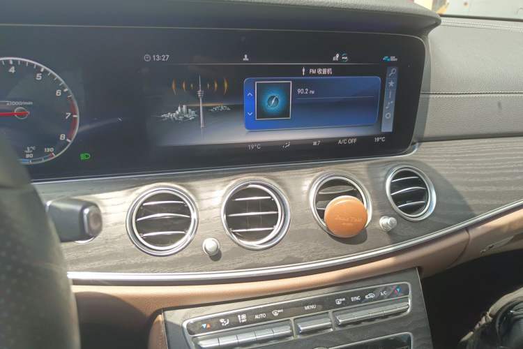 Used Mercedes-Benz E-Class 2020 Restyled E 300 L Sporty and Stylish Edition Audio And AC Panel