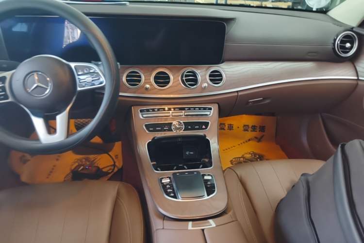 Used Mercedes-Benz E-Class 2020 Facelift E 300 L Stylish Edition Audio And AC Panel