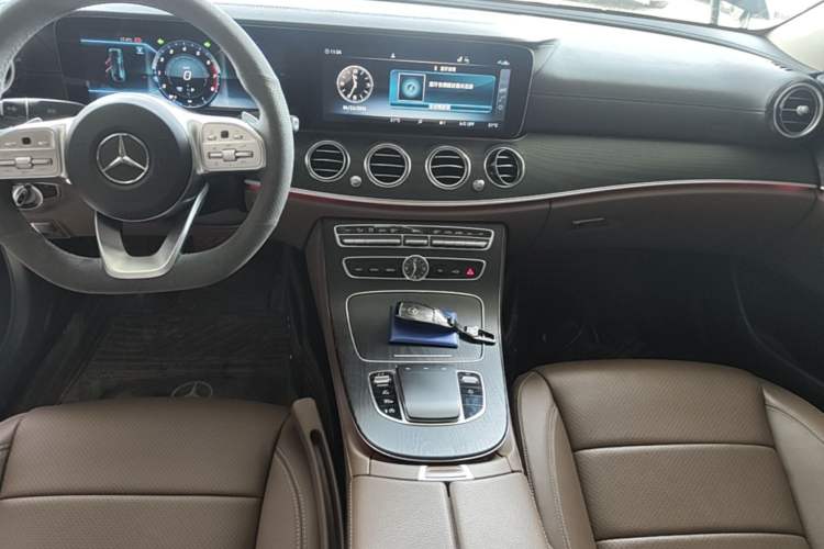 Used Mercedes-Benz E-Class 2020 Restyled E 300 L Sporty and Stylish Edition Audio And AC Panel