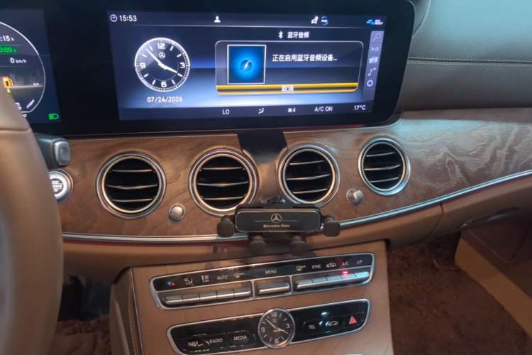 Used Mercedes-Benz E-Class 2020 Facelift E 260 L Audio And AC Panel