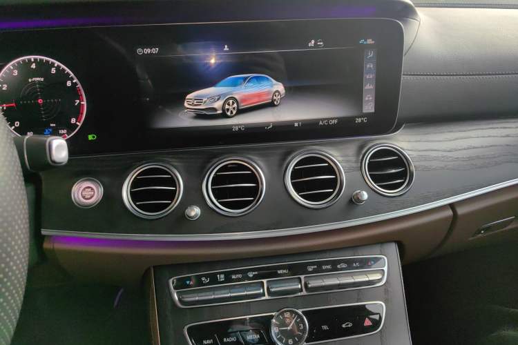 Used Mercedes-Benz E-Class 2020 Restyled E 300 L Sporty and Stylish Edition Audio And AC Panel