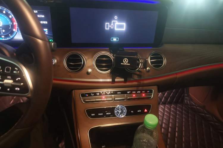 Used Mercedes-Benz E-Class 2020 Restyled E 300 L Exclusive Edition Audio And AC Panel
