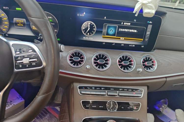 Used Mercedes-Benz E-Class 2020 Facelift E 260 L Audio And AC Panel