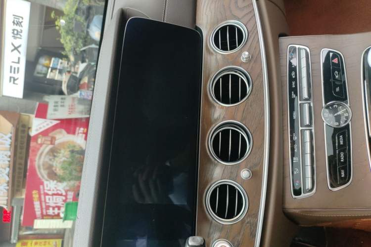 Used Mercedes-Benz E-Class 2020 Facelift E 300 L Stylish Edition Audio And AC Panel