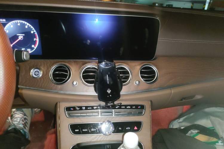 Used Mercedes-Benz E-Class 2020 Restyled E 300 L Exclusive Edition Audio And AC Panel