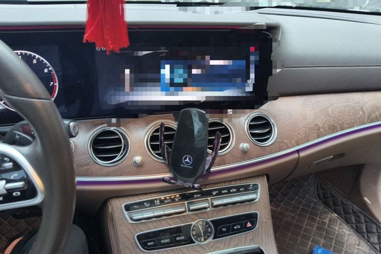 Used Mercedes-Benz E-Class 2020 Facelift E 300 L Stylish Edition Audio And AC Panel