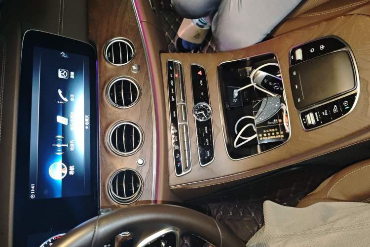 Used Mercedes-Benz E-Class 2020 Restyled E 300 L Exclusive Edition Audio And AC Panel