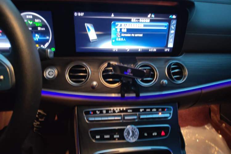Used Mercedes-Benz E-Class 2020 Facelift E 260 L Sport Edition Audio And AC Panel