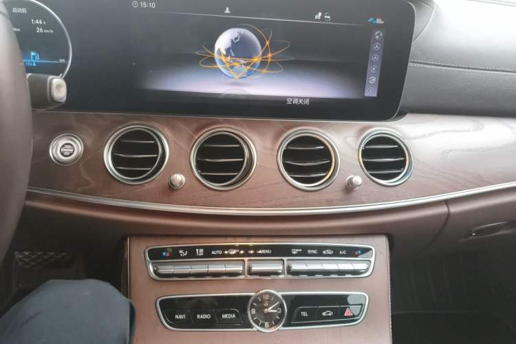 Used Mercedes-Benz E-Class 2020 Restyled E 300 L Exclusive Edition Audio And AC Panel