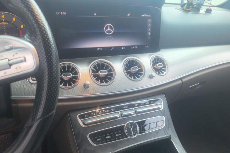 Used Mercedes-Benz E-Class 2020 Facelift E 260 Sport Edition Audio And AC Panel