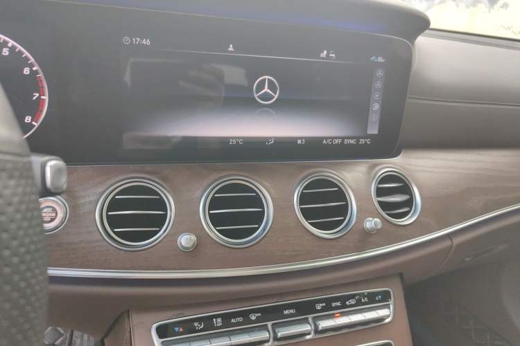 Used Mercedes-Benz E-Class 2020 Restyled E 300 L Exclusive Edition Audio And AC Panel