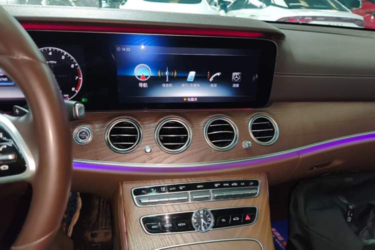 Used Mercedes-Benz E-Class 2020 Restyled E 300 L Exclusive Edition Audio And AC Panel
