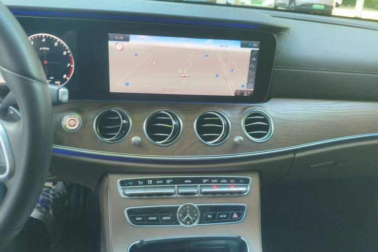 Used Mercedes-Benz E-Class 2020 Facelift E 300 L Stylish Edition Audio And AC Panel