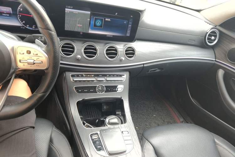 Used Mercedes-Benz E-Class 2020 Restyled E 300 L Sporty and Stylish Edition Audio And AC Panel