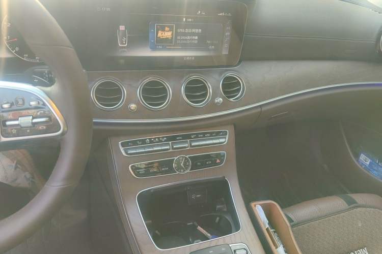 Used Mercedes-Benz E-Class 2020 E 260 L 4MATIC Audio And AC Panel