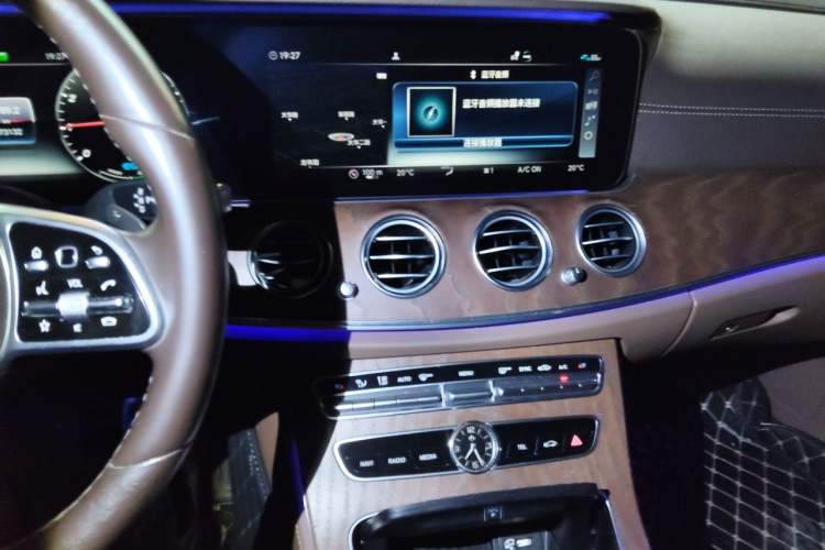 Used Mercedes-Benz E-Class 2020 E 260 L Audio And AC Panel