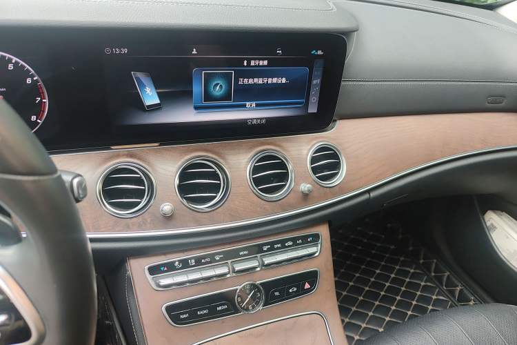 Used Mercedes-Benz E-Class 2020 Facelift E 300 L Stylish Edition Audio And AC Panel