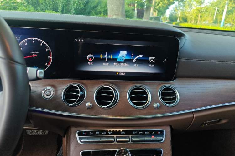 Used Mercedes-Benz E-Class 2020 Facelift E 260 L Audio And AC Panel