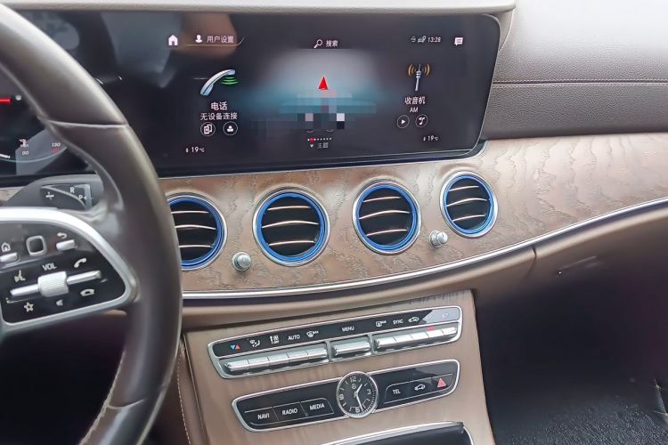 Used Mercedes-Benz E-Class 2020 Restyled E 300 L Exclusive Edition Audio And AC Panel