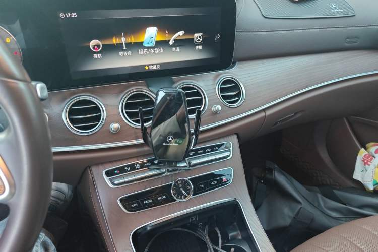 Used Mercedes-Benz E-Class 2020 E 300 L Luxury Model Audio And AC Panel