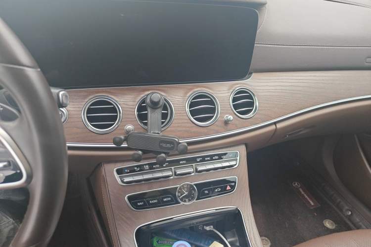 Used Mercedes-Benz E-Class 2020 Facelift E 300 L Stylish Edition Audio And AC Panel