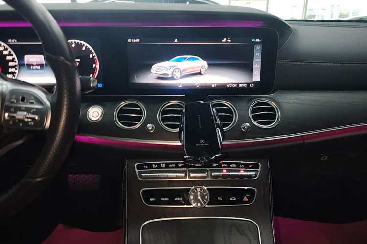 Used Mercedes-Benz E-Class 2020 Restyled E 300 L Sport Exclusive Edition Audio And AC Panel