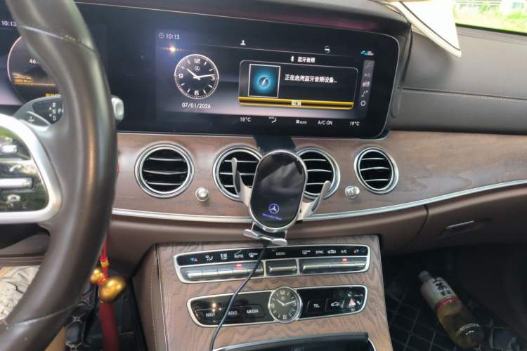 Used Mercedes-Benz E-Class 2020 Facelift E 260 L Audio And AC Panel