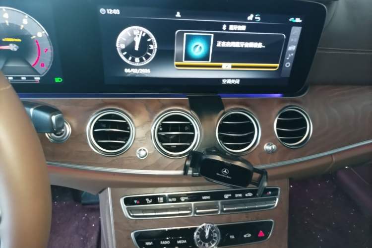 Used Mercedes-Benz E-Class 2020 E 300 L Luxury Model Audio And AC Panel