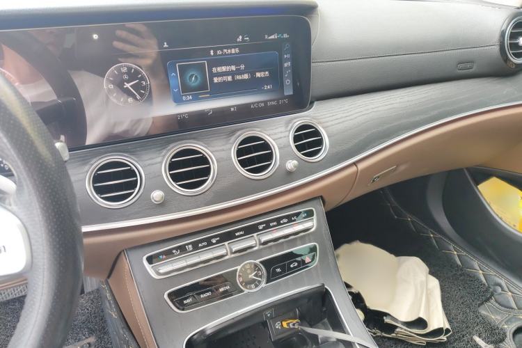 Used Mercedes-Benz E-Class 2020 Restyled E 300 L Sporty and Stylish Edition Audio And AC Panel