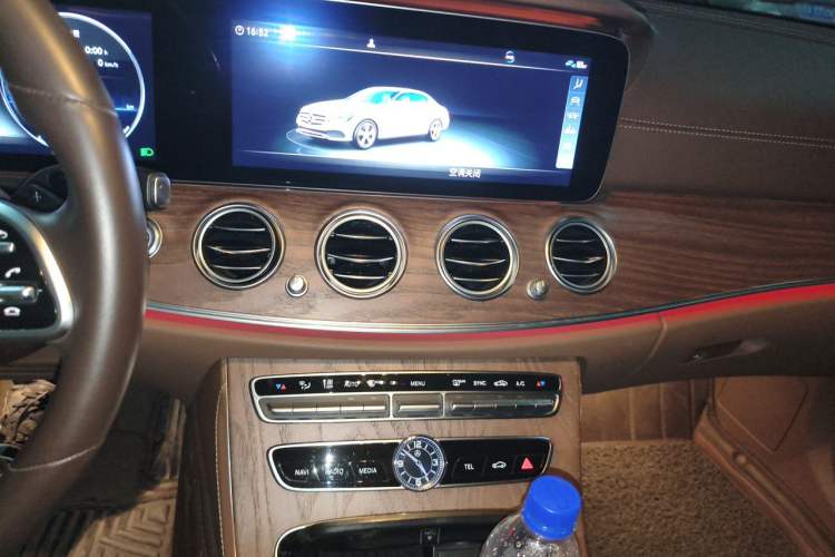 Used Mercedes-Benz E-Class 2020 Facelift E 300 L Stylish Edition Audio And AC Panel