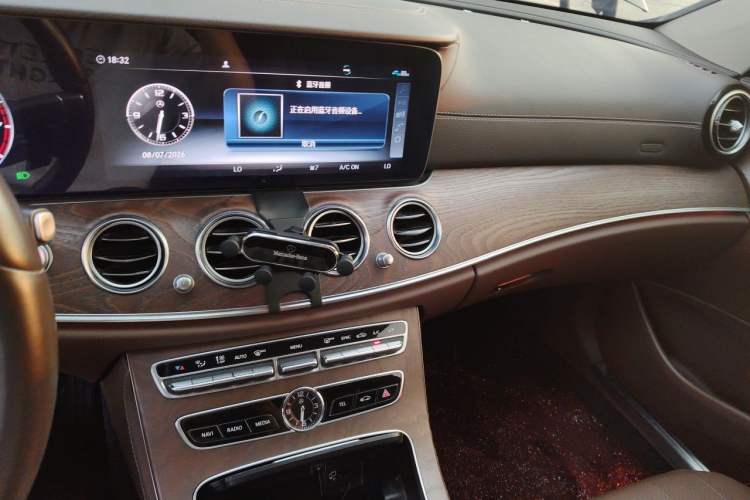 Used Mercedes-Benz E-Class 2020 Facelift E 300 L Stylish Edition Audio And AC Panel