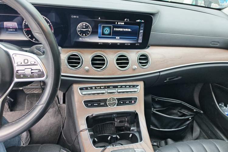 Used Mercedes-Benz E-Class 2020 Restyled E 300 L Exclusive Edition Audio And AC Panel