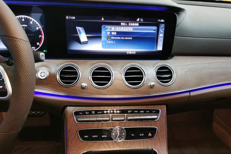 Used Mercedes-Benz E-Class 2020 E 260 L 4MATIC Audio And AC Panel