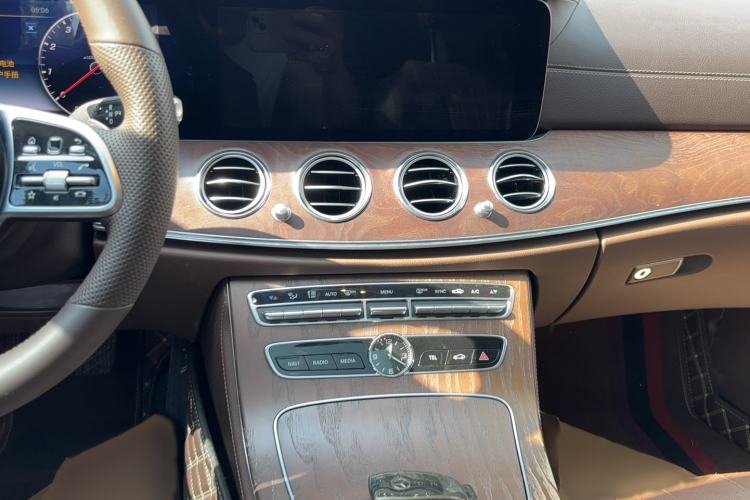 Used Mercedes-Benz E-Class 2020 Facelift E 300 L Stylish Edition Audio And AC Panel