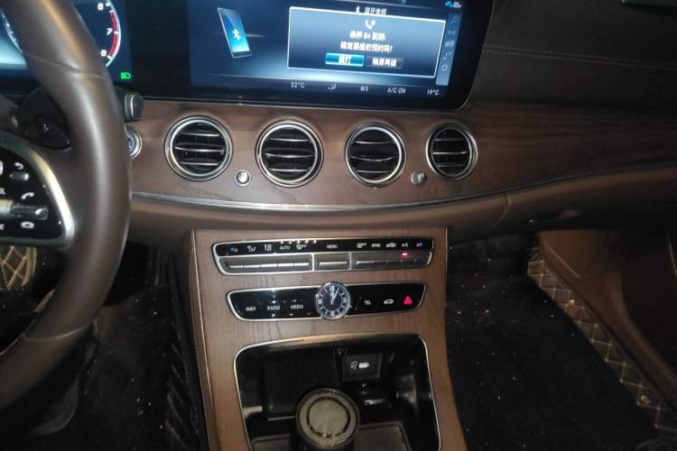 Used Mercedes-Benz E-Class 2020 Restyled E 300 L Exclusive Edition Audio And AC Panel