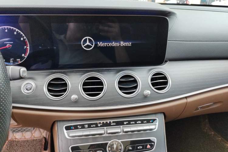 Used Mercedes-Benz E-Class 2020 Restyled E 300 L Sporty and Stylish Edition Audio And AC Panel