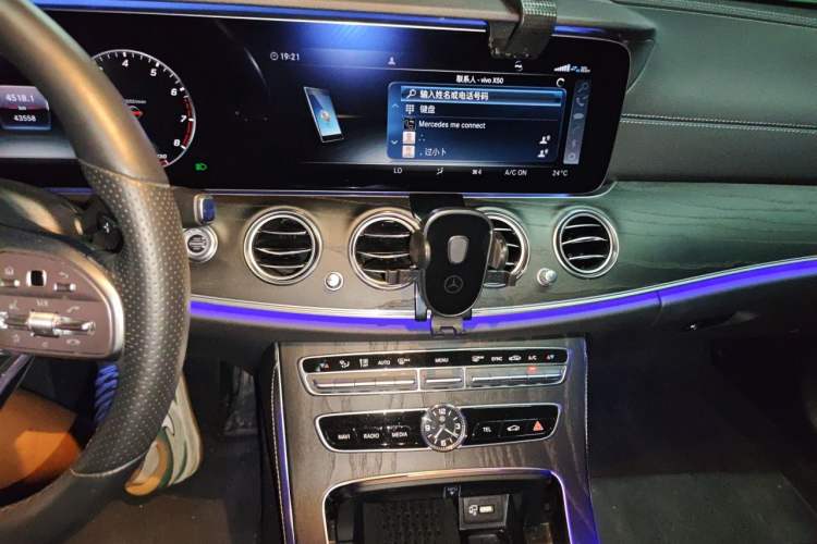 Used Mercedes-Benz E-Class 2020 Restyled E 300 L Sporty and Stylish Edition Audio And AC Panel