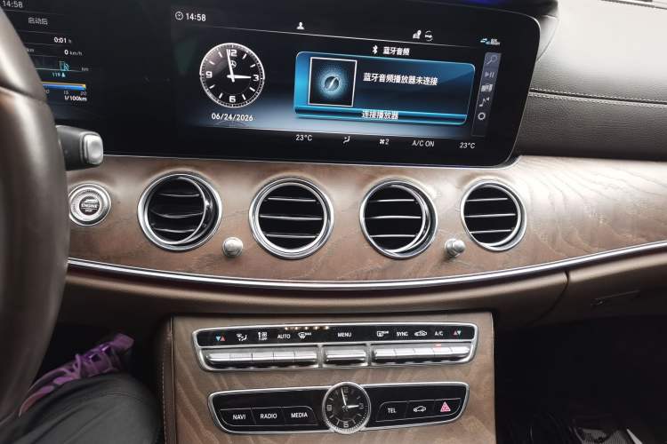 Used Mercedes-Benz E-Class 2020 Facelift E 300 L Stylish Edition Audio And AC Panel